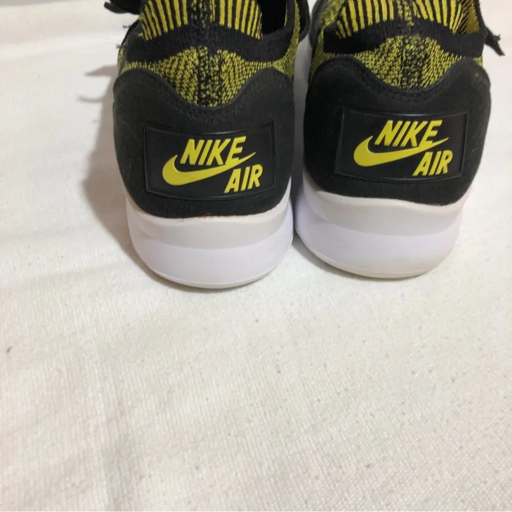 Nike Air Sock Racer Ultra Flyknit